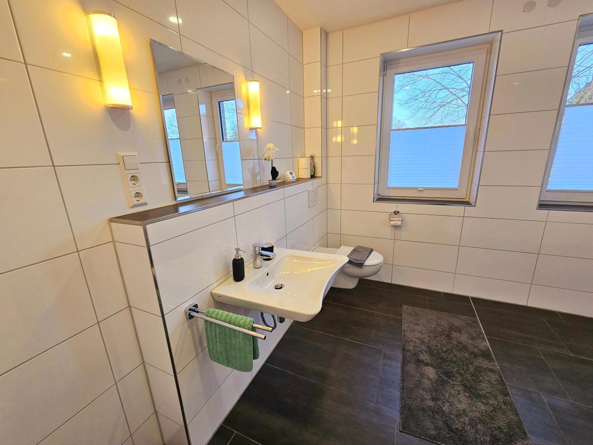 Exklusive Ferienwohnung In Lingen Holthausen 2Zim, 2Badez,Kueche,Balkon,Waschmaschine Exterior foto